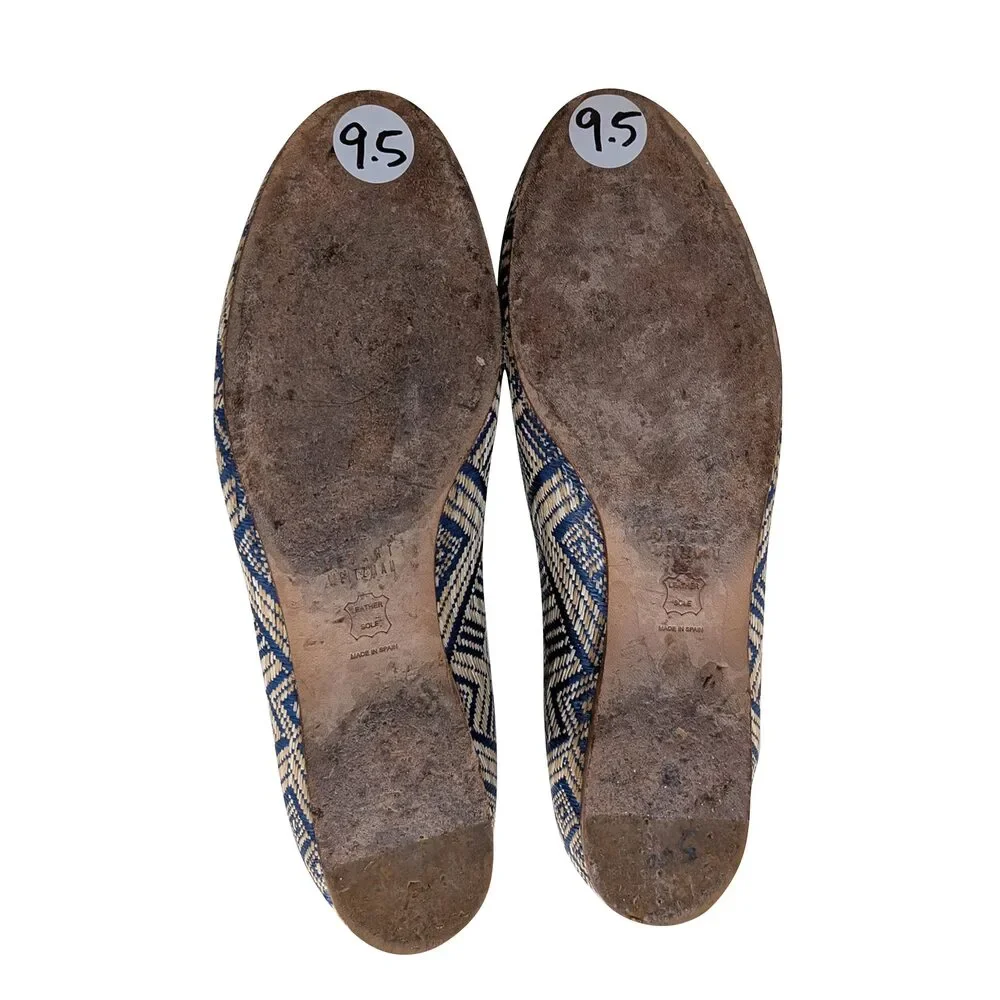 Stuart Weitzman - Beige & Blue Print Flats Sz 9.5